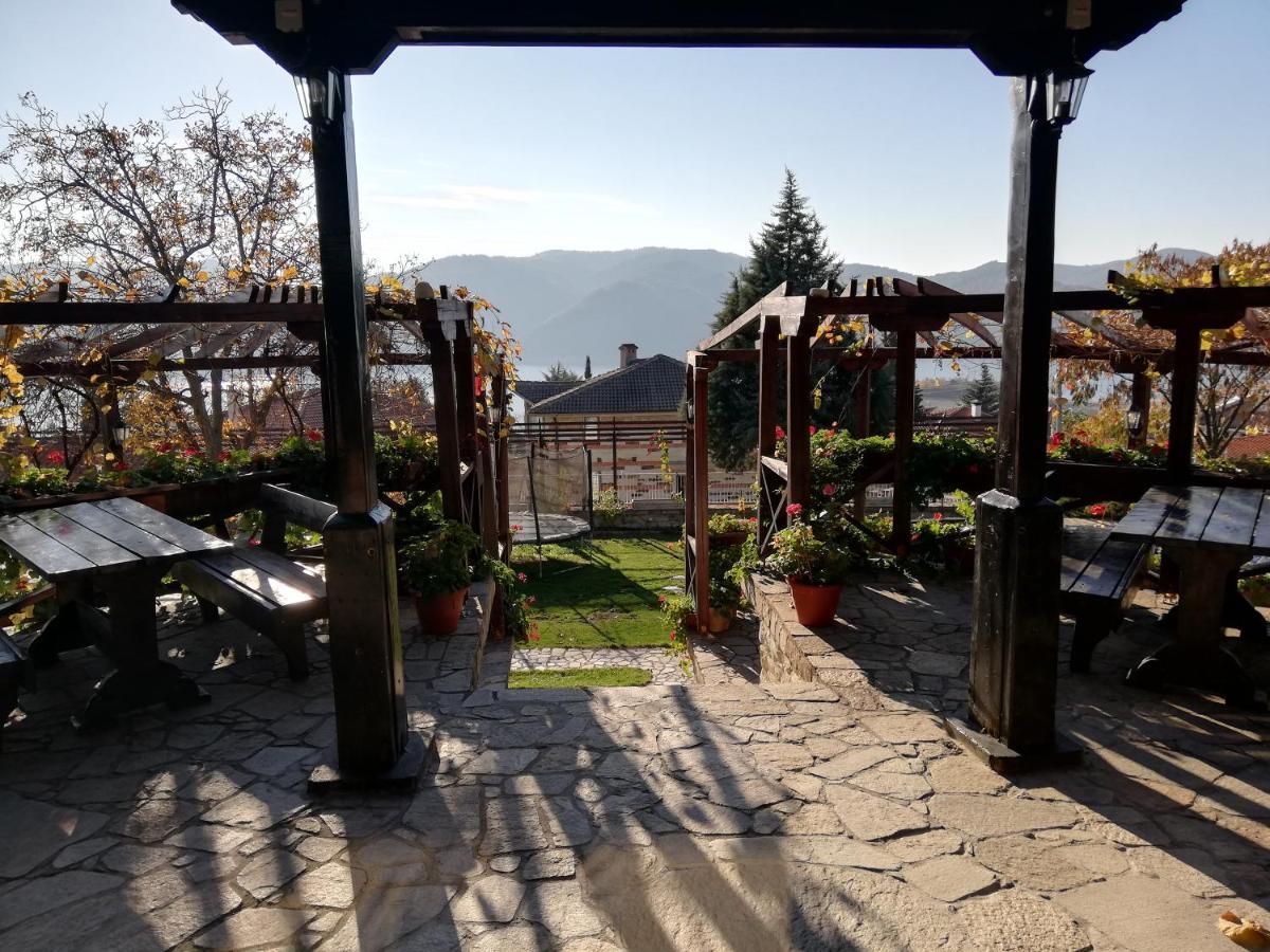 Trifon Zarezan Family Hotel Glavatartsi Exterior photo