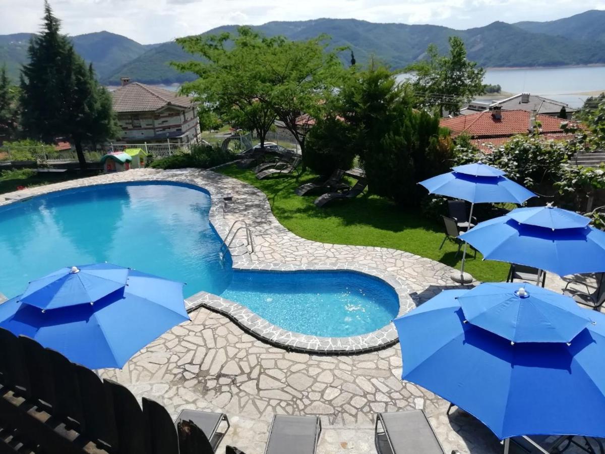 Trifon Zarezan Family Hotel Glavatartsi Exterior photo